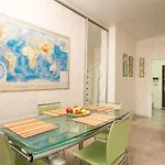 Appartement в аркадии 70 квадратных метров на 12 этаже