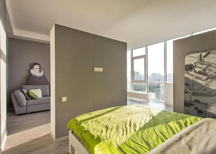 Gagarin Plaza 70 Square Metres On 12th Floor Apartament